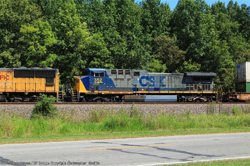 CSX 352